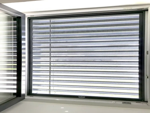 Sieťky proti hmyzu na OKNO - pevné KLIK - bežné odtiene 10