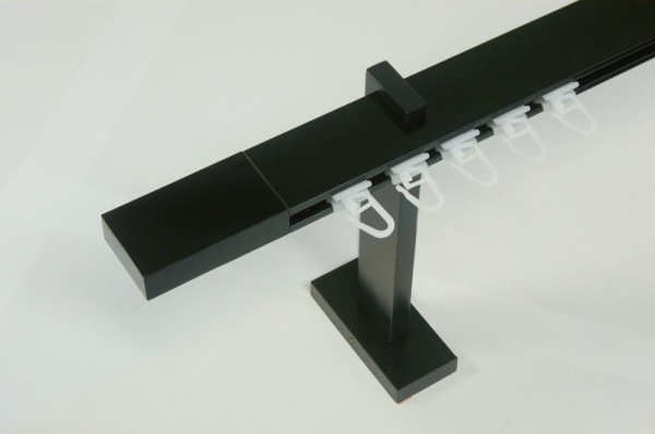 Egysínes SQUARE LINE fekete karnis - LINE fekete karnisvég