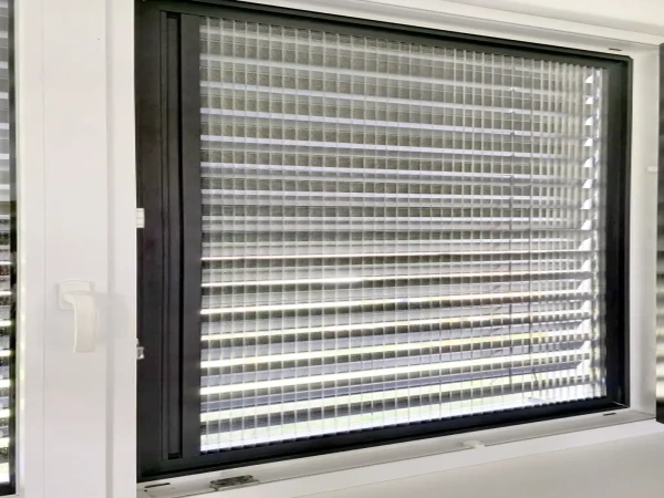 Sieťky proti hmyzu na OKNO - PLISSÉ KLIK LUX - bežné odtiene 3