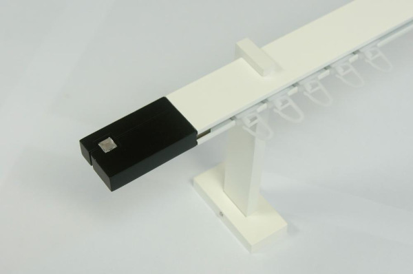 Kétsínes SQUARE LINE fehér karnis - KRYSTAL fekete karnisvég