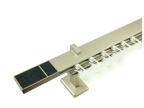 Kétsínes SQUARE LINE karnis - BOSS fekete bőr karnisvég